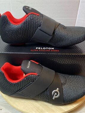 NEW Peloton Altos Cycling Shoes Black Red Cleat  Men’s 12